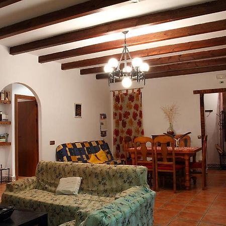Affittacamere El Hogar De Ardwina Alía Esterno foto