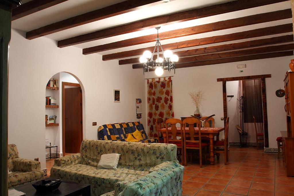 Affittacamere El Hogar De Ardwina Alía Esterno foto